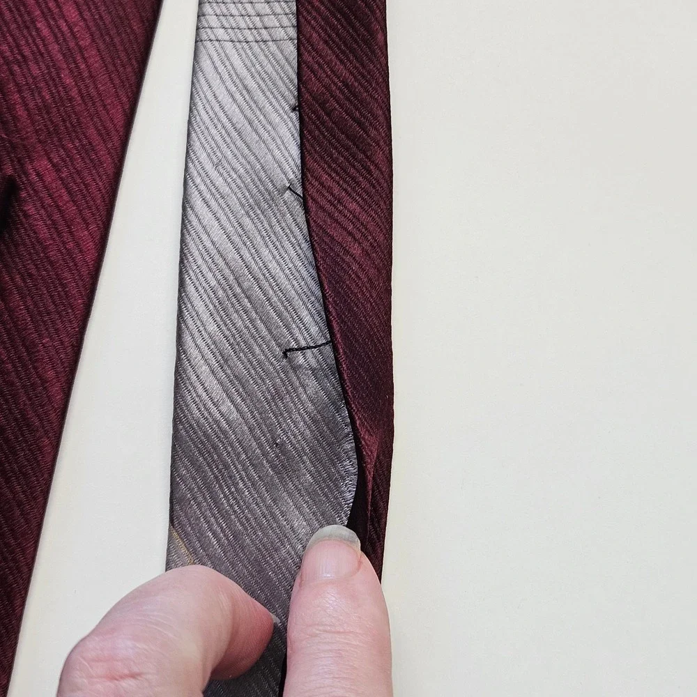 Enrico Capucci Mens Silk Tie‎ Burgundy Silver Geometric Diamond XL Hand Made